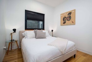 Room - Sustainable Garden Suite Retreat - Modern, serene & peaceful oasis (Nanaimo)