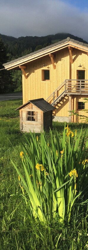 Exterior detail - Beautiful apartment in a chalet in Les Gets! (Les Gets)