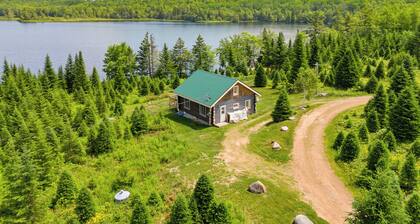 The Cabin, at Ledge's Edge