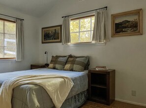 2 chambres, fer et planche à repasser, accès au Wi-Fi (inclus)