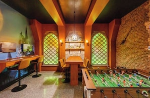 Games room - 5BR house with private pool in clermont (Clermont)