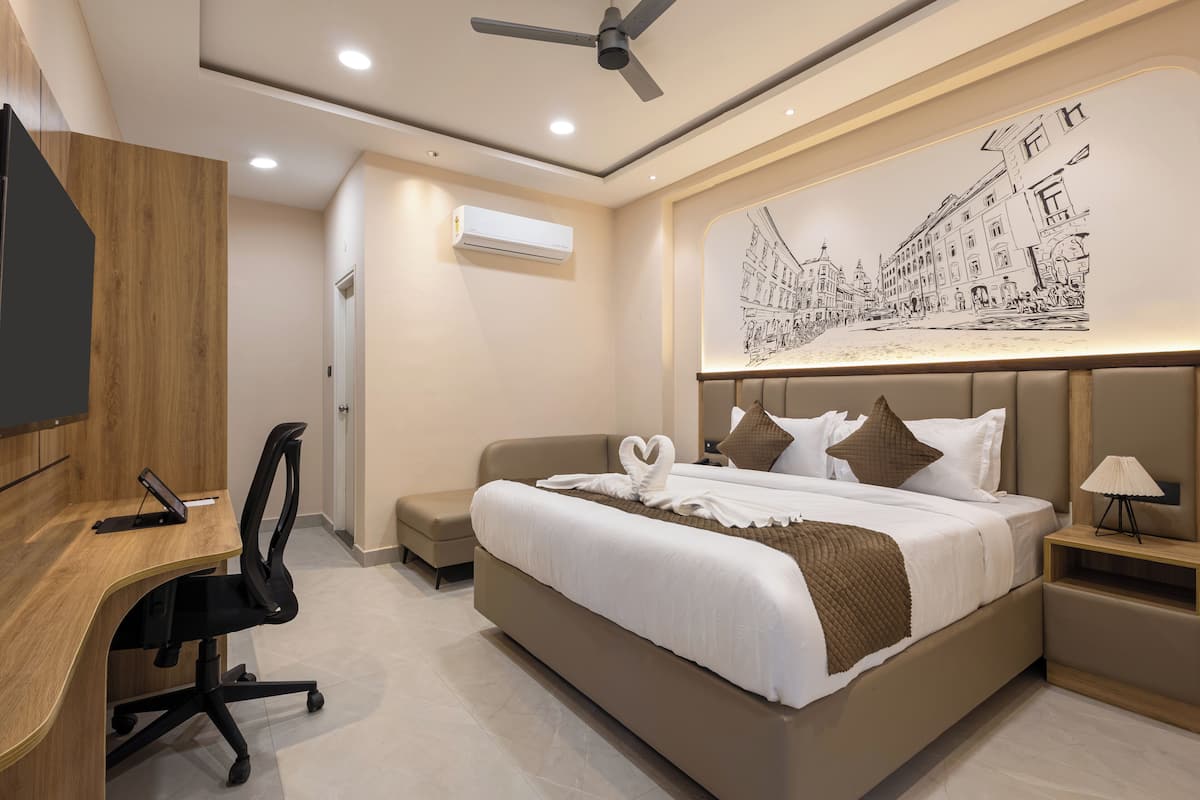 In-room safe, desk, laptop workspace, iron/ironing board