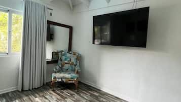 Superior Double Room, Courtyard View | Interior