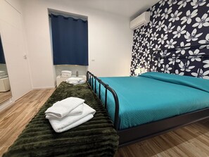 Room - Vrbo Property (Napoli)