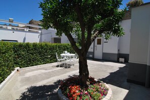 Outdoor dining - Vrbo Property (Napoli)