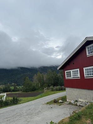 Property grounds - Cozy apartment on a farm (Buskerud)