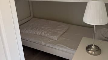 WiFi, bed sheets