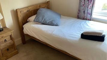 WiFi, bed sheets