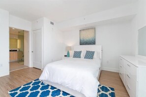 Room - near Bayfront Park Deluxe Room , Pet - friendly (Miami)