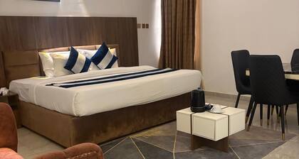 Merat Hotel and Suites