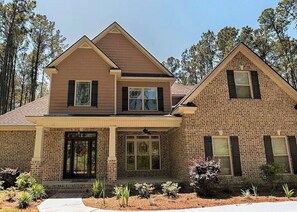 Exterior - SASADEERLODGE 6-bedroom house with AC in Richmond Hill (Richmond Hill)