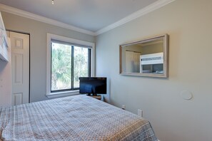 2 chambres, fer et planche à repasser, Wi-Fi, draps fournis