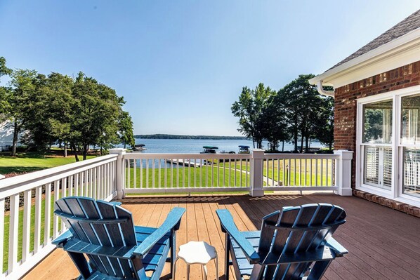 Terrace/patio - Lakefront 4BR retreat with sauna, kayaks, firepit, and deck. (Eatonton)
