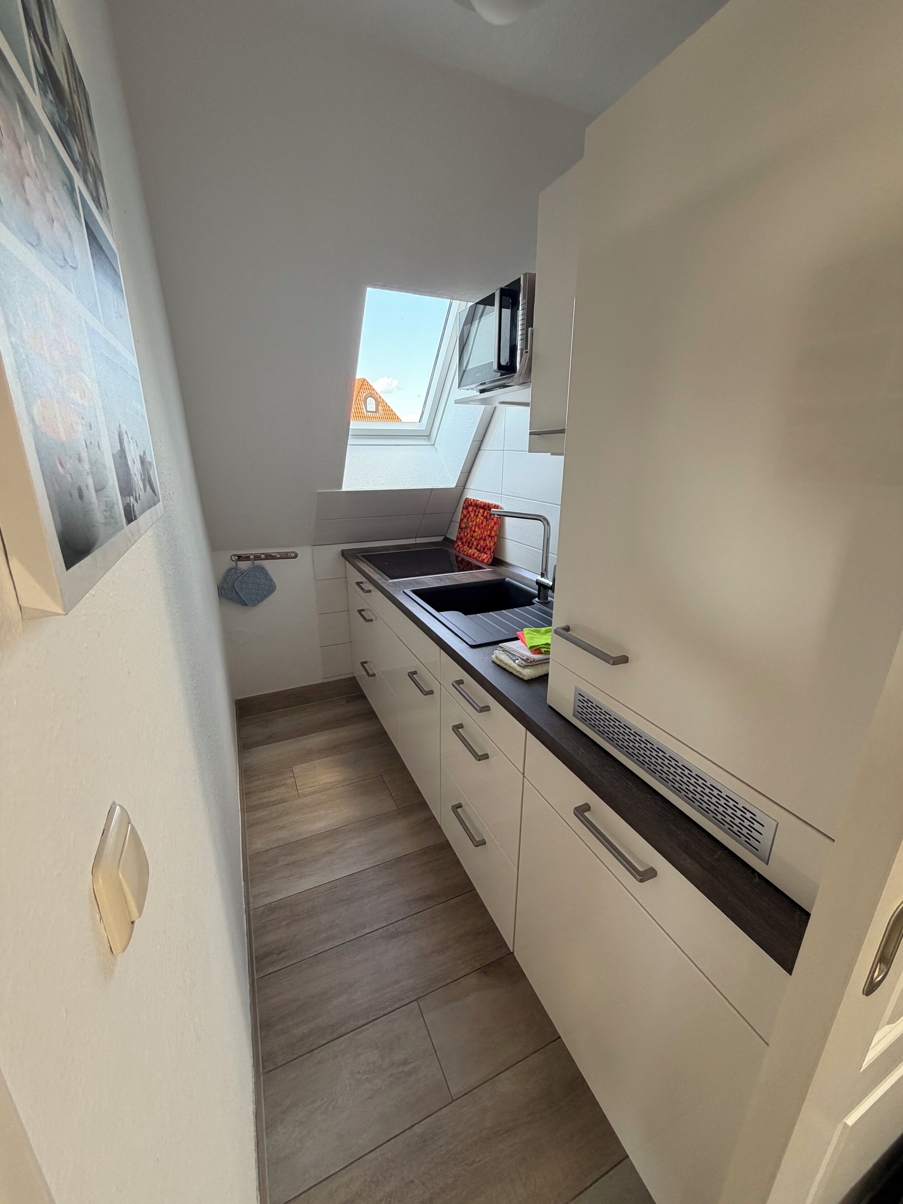 Classic Condo, Balcony | Private kitchen | Fridge, microwave, stovetop, dishwasher