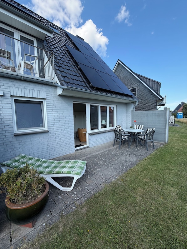 Classic-Apartment, Gartenblick | Speisen im Freien