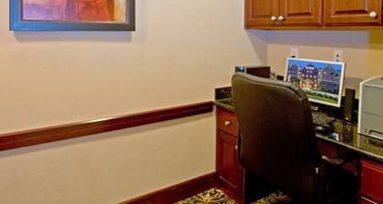 Accessible 1BR Suite | Free Daily Breakfast + Pool