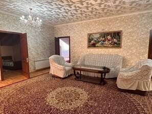 Living area - City View — комфорт и уют в самом сердце Самарканда (Samarkand)