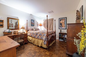 Room - Large 2 Bed 2 Bath Condo in Prime West Knoxville/Bearden/Sequoyah Hills (Knoxville)