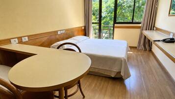 In-room safe, desk, laptop workspace, free WiFi