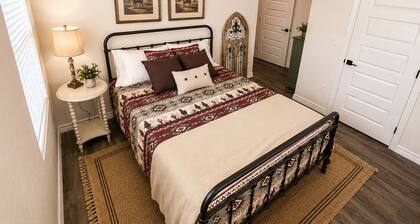 Charming Bandera Retreat Within Walking Distance of Main Street
