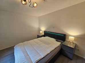 Standard Apartment | Free WiFi - Zentral & Gemütliche Wohnung 1 (Köln)