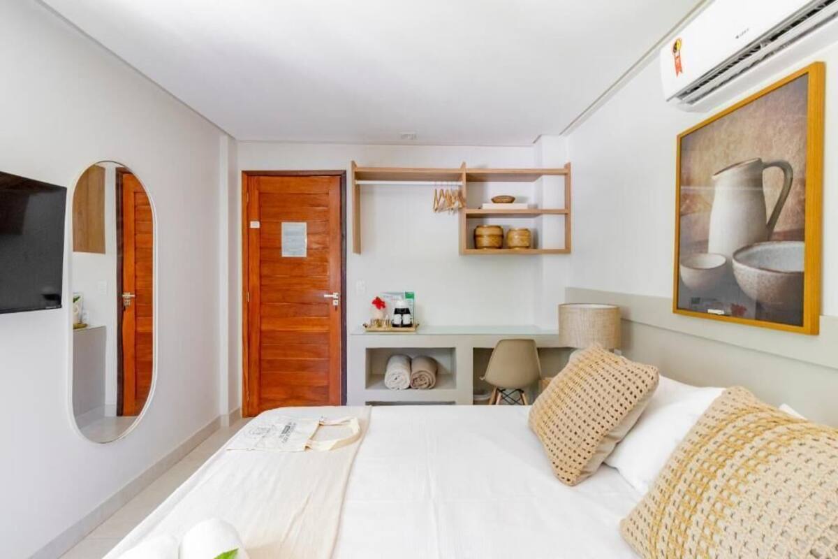 Laptop workspace, WiFi (free), bed sheets