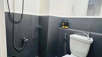 Shower, towels