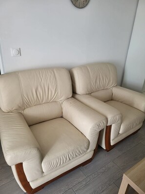 Interior - Spacious, Renovated One-Bedroom Apartment (Le Thillay)