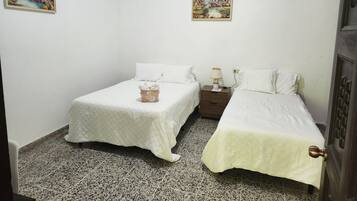 1 bedroom, iron/ironing board, WiFi (free), bed sheets