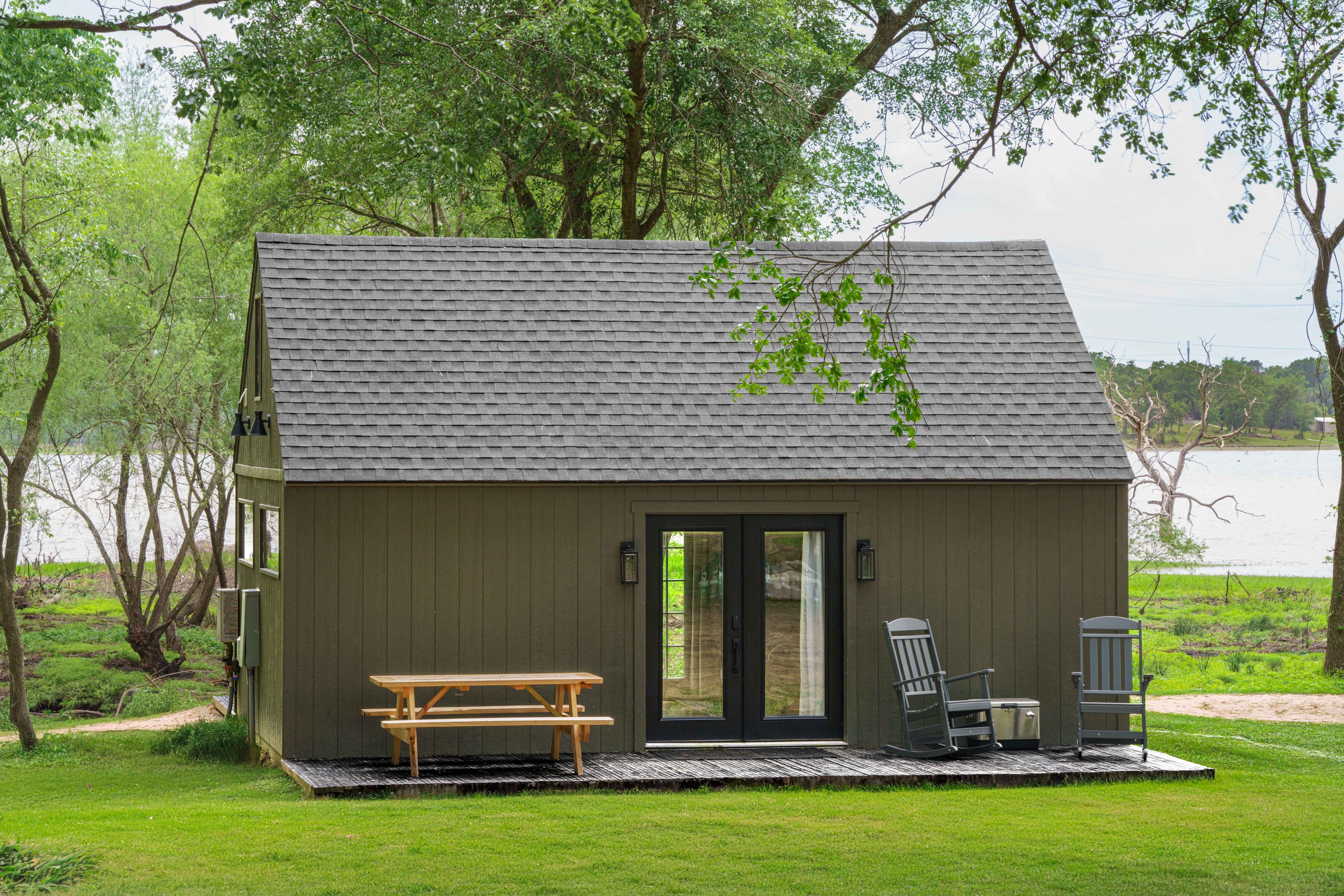 Room, Lake View | Outdoor dining