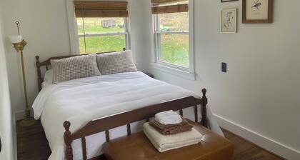 Charming 1830s Farmhouse