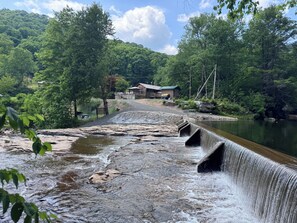 Miscellaneous - FOur Seasons Lodge (Richwood)