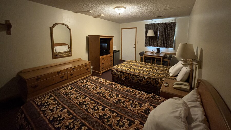 FOur Seasons Lodge