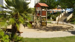 Children’s area - Studio Apartment 'Vista Oceano' with Sea View, Wi-Fi and Air Conditioning (Portimão)