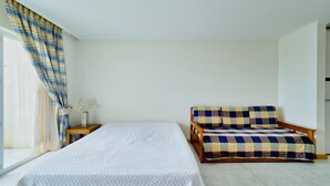 Room - Studio Apartment 'Vista Oceano' with Sea View, Wi-Fi and Air Conditioning (Portimão)