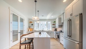 Unclassified image, 3 of 39, button - Seascape Lookout Townhome, Large Kitchen & Pet Friendly (Depoe Bay)