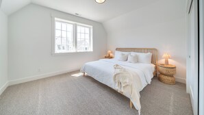 Unclassified image, 2 of 39, button - Seascape Lookout Townhome, Large Kitchen & Pet Friendly (Depoe Bay)