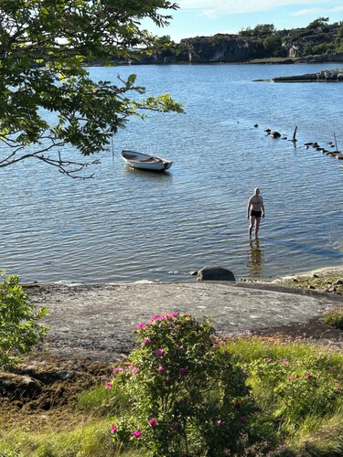 A family friendly summer cottage by the sea in Gothenburg