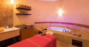 Spa - Beachfront 3BR Villa-Medano Beach, Cabo San Lucas (Cabo San Lucas)
