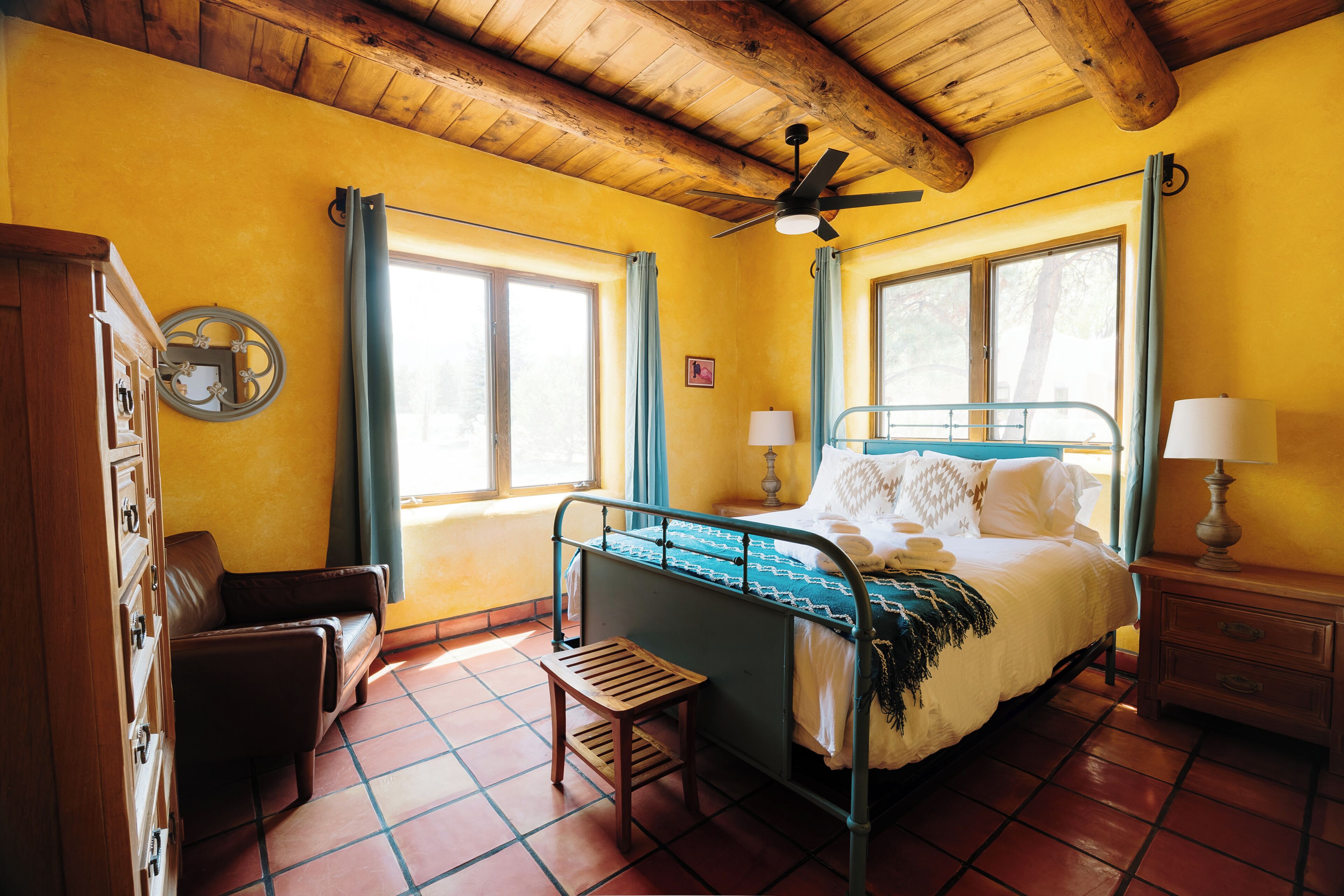 3 habitaciones, escritorio, cuna de viaje y wifi gratis 