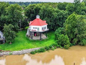 Unclassified image, 2 of 68, button - Iconic Lighthouse Estate on Scenic Ohio River! (Prospect)