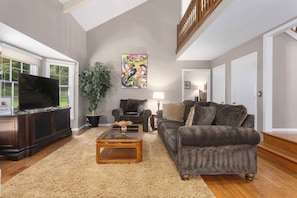 TV, fireplace, offices - Spacious Home w/ Air Hockey, Pool table, Ping Pong (Shawnee)
