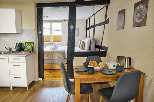 Centrally located on the market square, high-speed Wi-Fi for 2–4 people