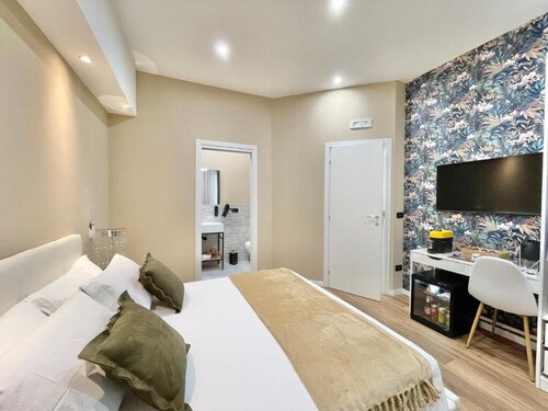 Regina Elena Rooms 