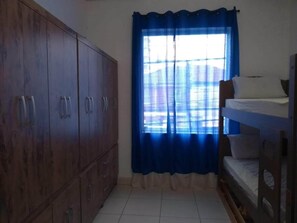 Iron/ironing board (on request), free WiFi - Hostel Canto Belo (São Paulo)