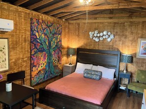 Room - ‘Sweet Dreams' Cozy Cottage in Downtown Winchester (Winchester)