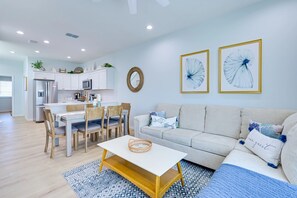 Living area - Walk to Beach! Waterfront Hudson Townhome (Hudson)