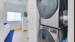 Room - Waterfront 3-bedroom, 3-bath vacation rental in Hudson (Hudson)