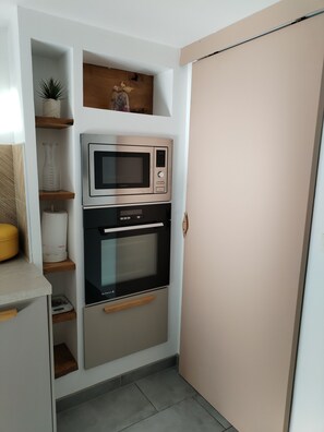 Private kitchen - Charming townhouse for 4 people near the Blavet River (Pontivy)