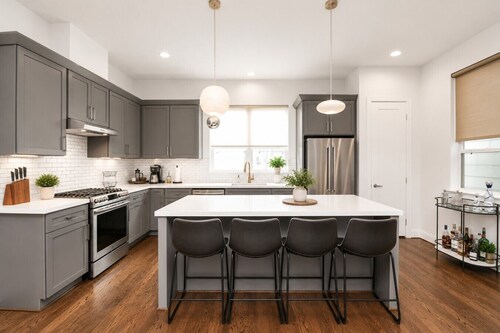 Rooftop Overlooking Downtown~In-Law Suite~Location